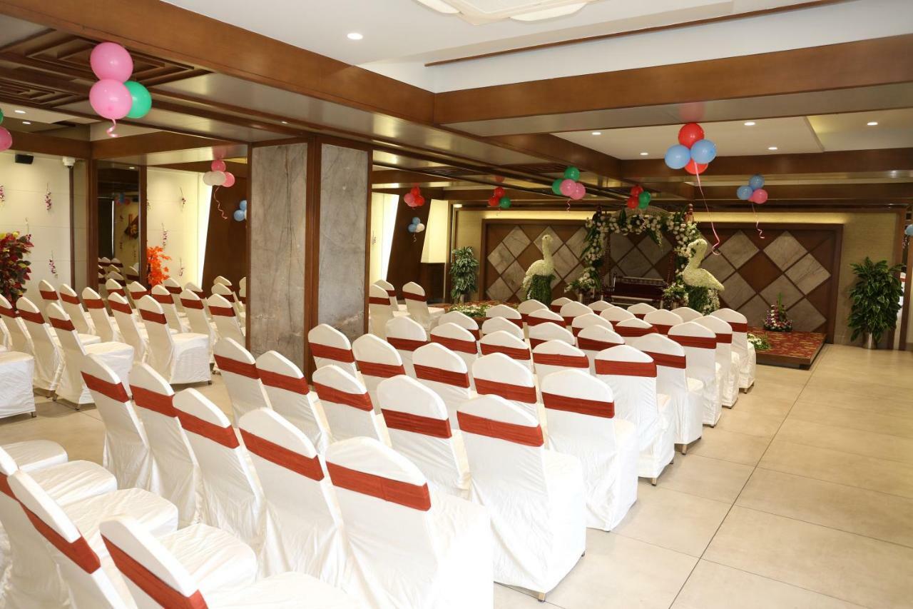 Hotel Avaante Ahmedabad Formerly Known As The Orchid Hotel Екстер'єр фото